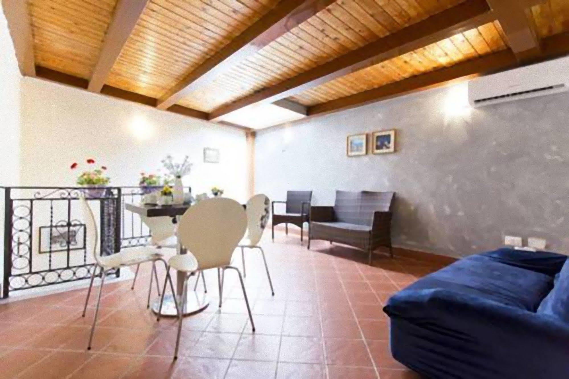 Palermo Centro Zoe Bed & Breakfast Exterior photo